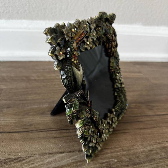 gem embellished tucan tropical picture frame - Picture 6 of 11